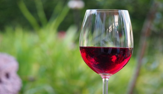 Можно ли беременным красное вино