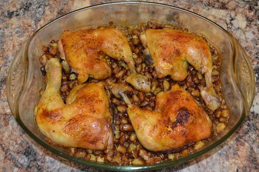Фасоль консервированная с курицей