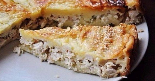 Пирог луковый с курицей