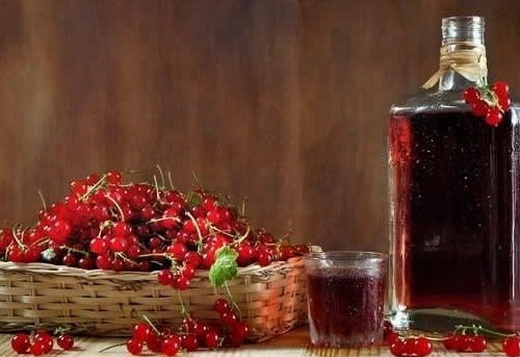 Настойка красной смородины