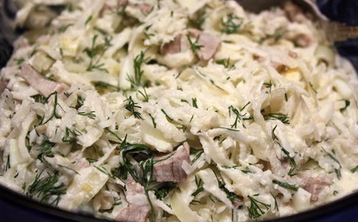 Салат с редькой
