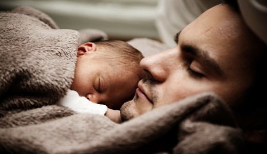 Как правильно укладывать новорожденного спать