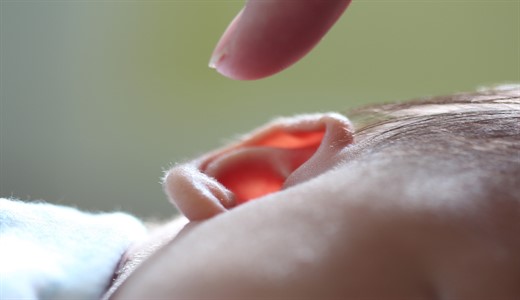 Причины болезней уха